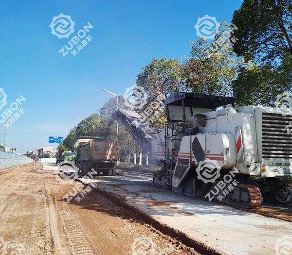 選購(gòu)路面銑刨機(jī)應(yīng)當(dāng)研究的幾個(gè)問題